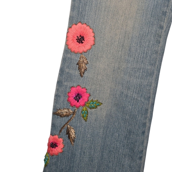 Dana Buchman Ileana Boho Floral Embroidered Beaded Rhinestone Flare Jeans 4 / 27 - Picture 4 of 12